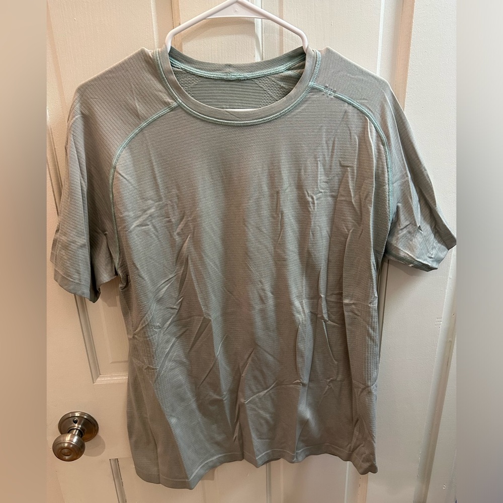 Lululemon Mens Metal Vent Shirt